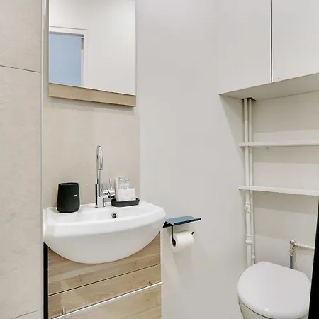 Casa vacanze Charming Studio For 1 Person - Mobility Lease Parigi